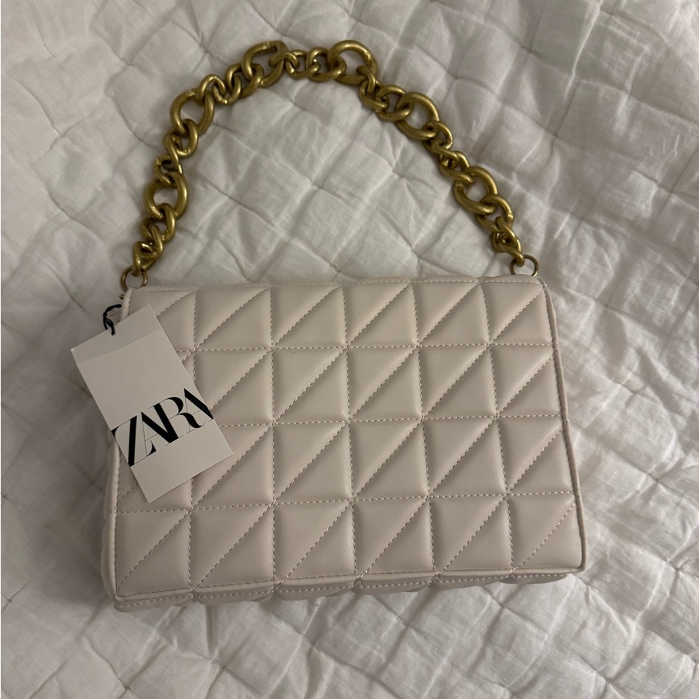 Zara Cream Quilted Shoulder Bag with Gold Chain Strap - Picture 1 of 2